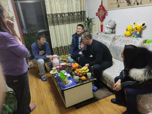 关爱员工冷暖 传递组织温情——星空入口-星空入口(中国)
组织开展员工家访活动(图2)