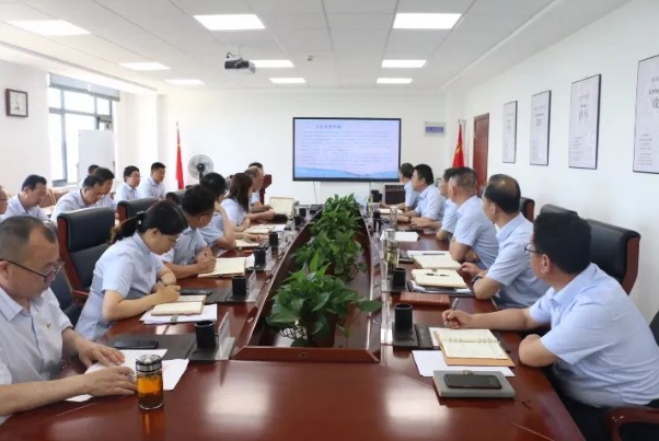 星空入口-星空入口(中国)
召开党委理论中心组集体学习会议(图2)