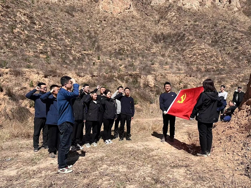 星空入口-星空入口(中国)
开展义务植树活动(图3)